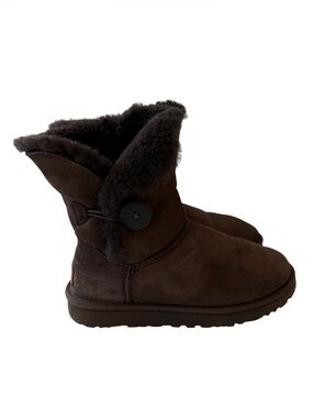 UGG Women’s Bailey Button Boots